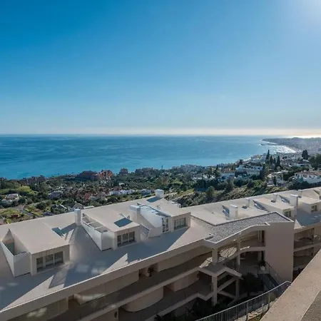 Stupa Hills Amazing Sea Views 公寓 贝纳尔马德纳